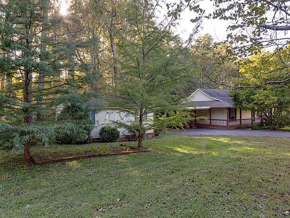 3rd image of 2749 Deerhaven Dr
