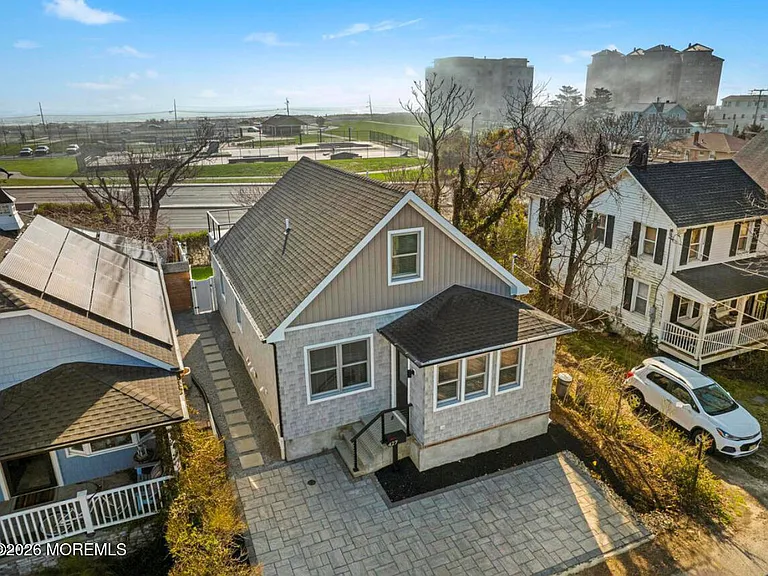 427 Hoyt St — Photo 10