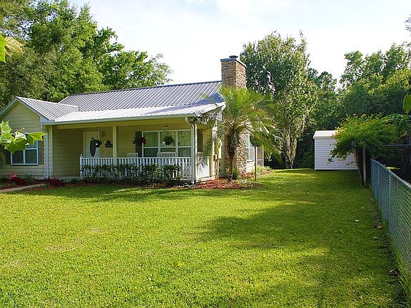 2nd image of 297 Tarpon Blvd