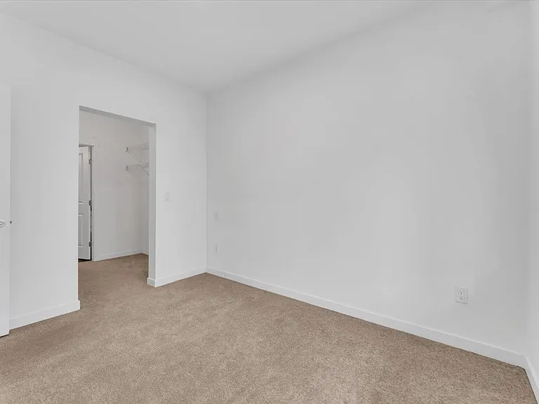 15858 Fraser Hwy #0 — Photo 15