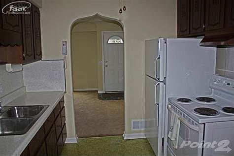 5th image of 402 N Oxford Dr