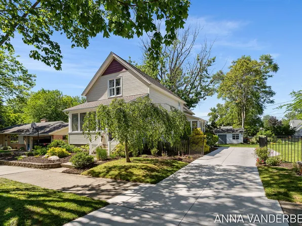 31 W 28th St, Holland, MI 49423
