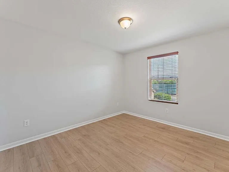 301 Candela Cir — Photo 17