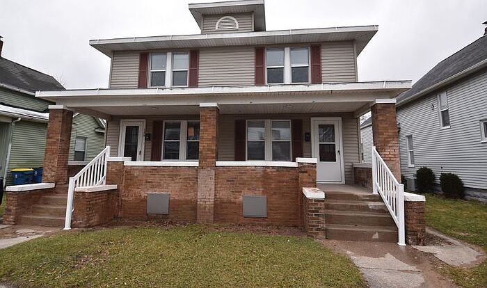 1st image of 118 W 8th St