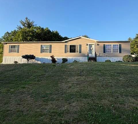 2nd image of 108 Kaysea Ln