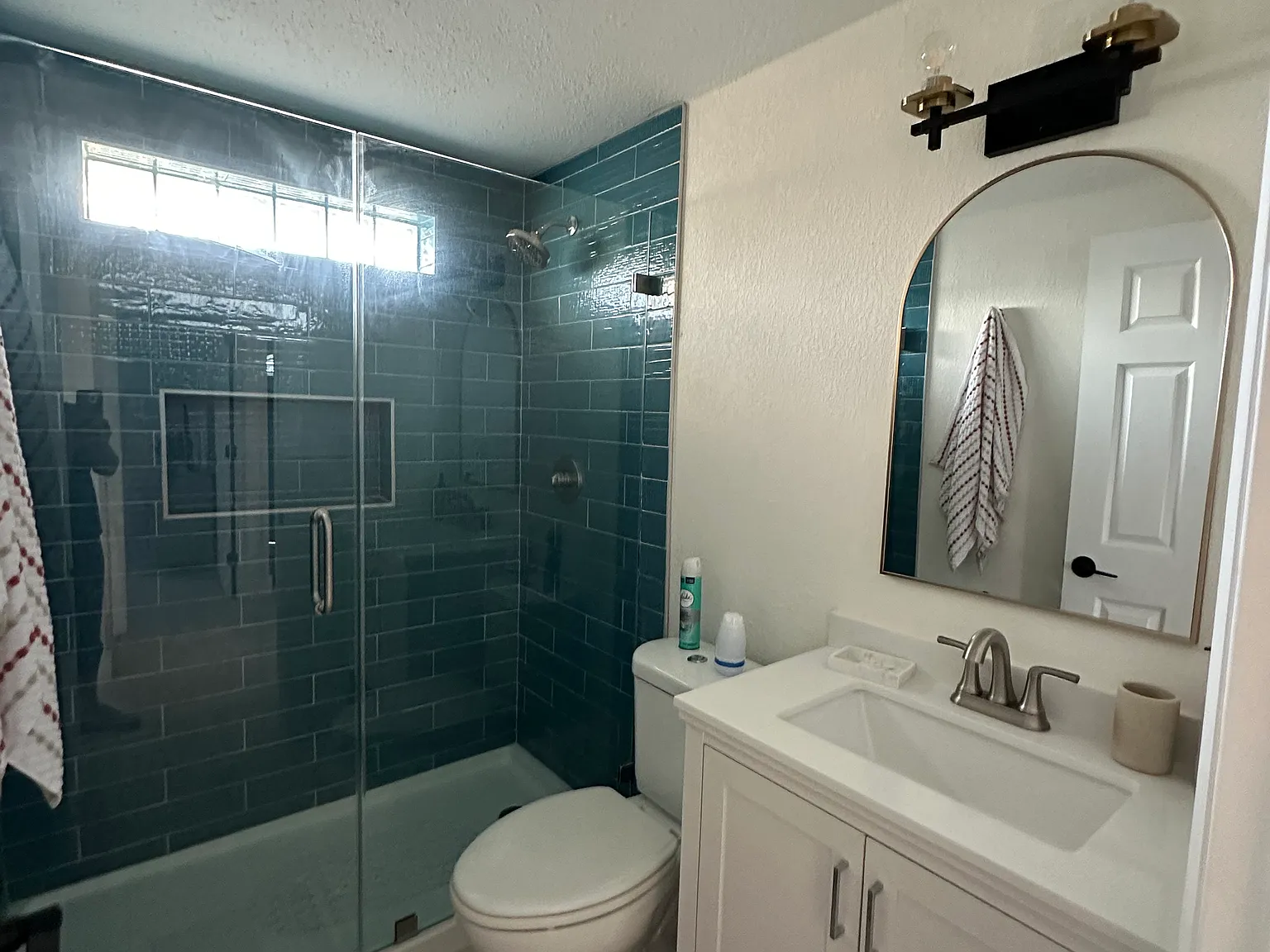 2 bed, 1004 sqft, $3,200 — Photo 4