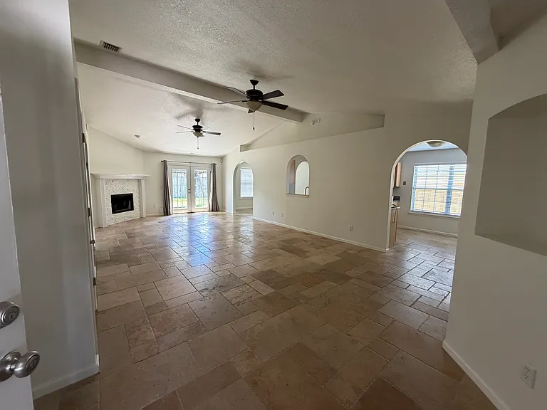 1110 Tolkien Ln — Photo 9