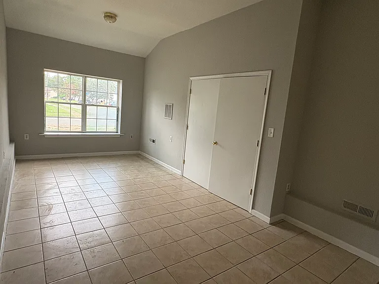 8215 Baywood Dr — Photo 5