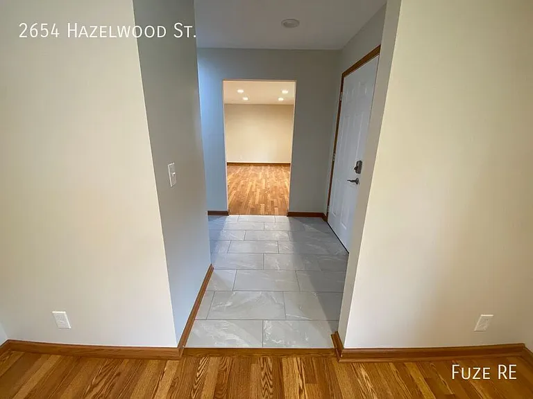 2654 Hazelwood St N — Photo 17