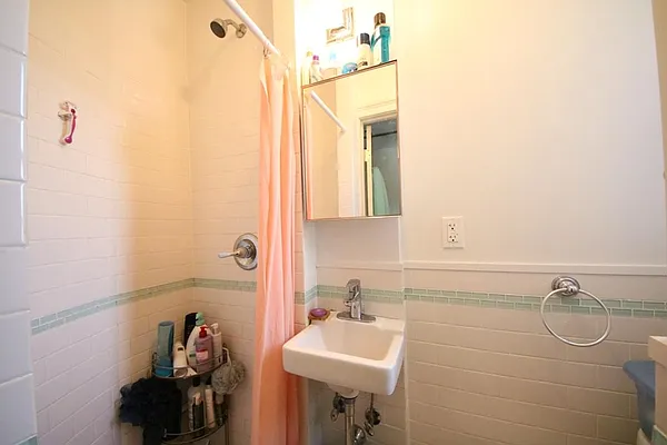 Rented by (Legacy) NY Quality Living Uptown | media 9