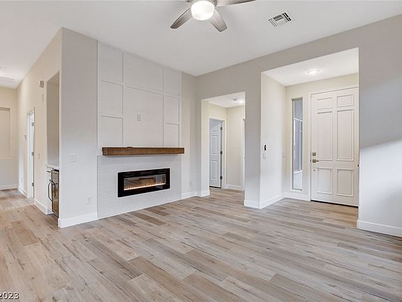 5th image of 67 Emerald Dunes Cir