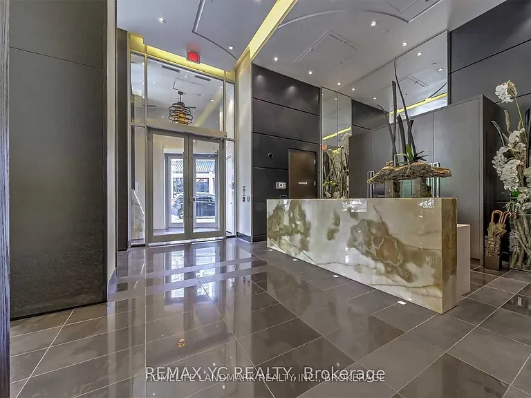 32 Davenport Rd #2306 — Photo 1