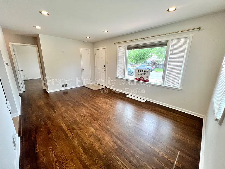 1235 S Patton Ct — Photo 3