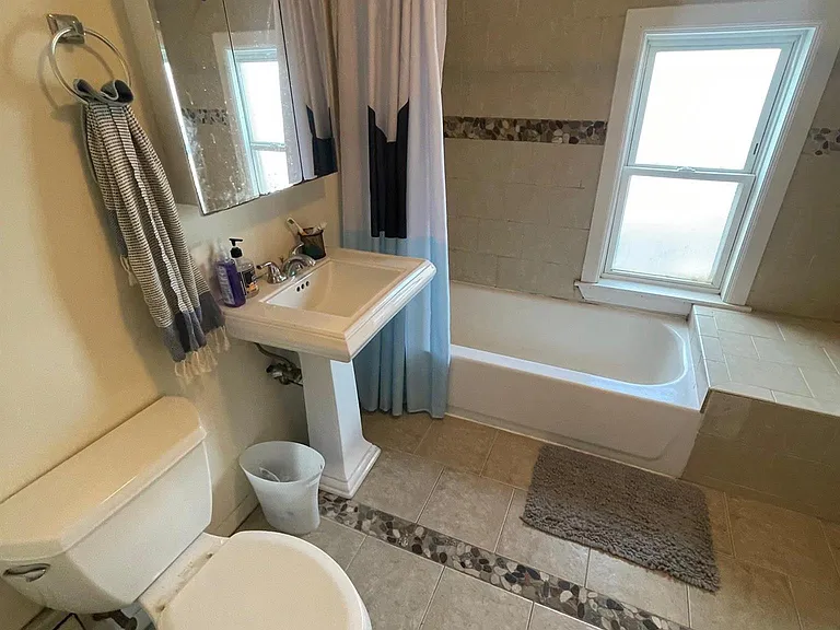 25 Curtis St — Photo 14