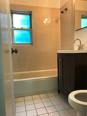 Rented by Prime Realty | media 19