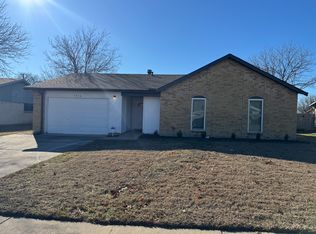 7016 Lincolnshire Ln, North Richland Hills, TX 76182