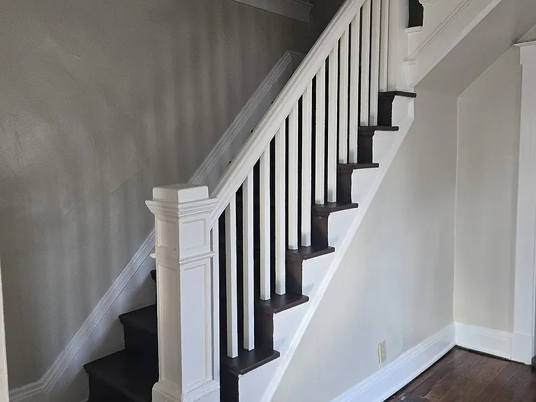 1015 Vine St — Photo 7