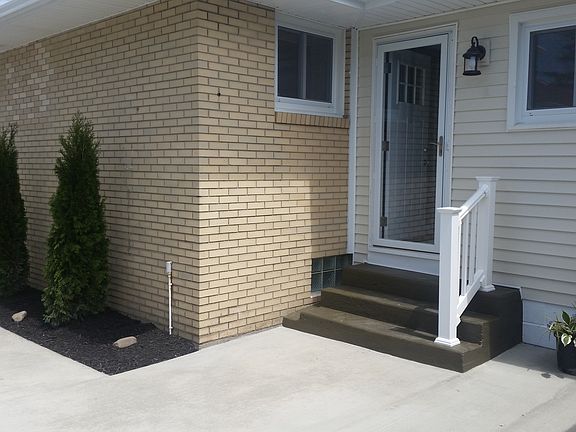 2nd image of 9 Joanne Ln