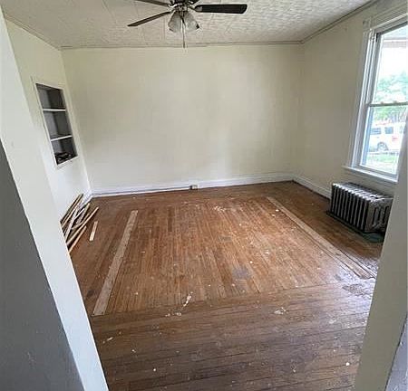 4th image of 413 E Washington Ave