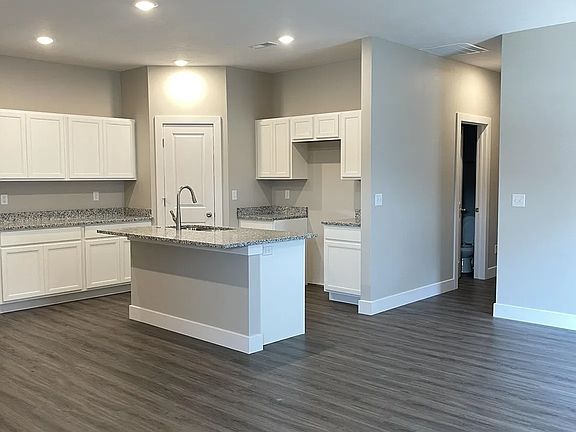 5th image of 5156 N Cypress St