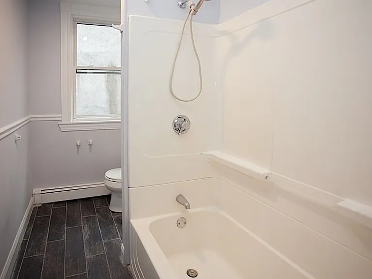 200B Harvard St #A3 — Photo 7