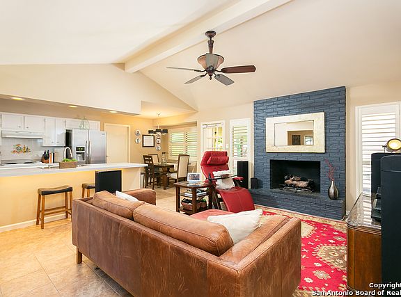4th image of 6111 Desert Sun St
