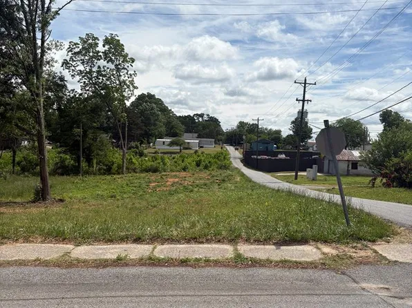 0 3rd St, Gaffney, SC 29341