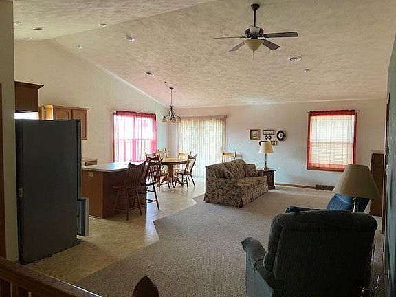 2nd image of 510 Thomas Ave