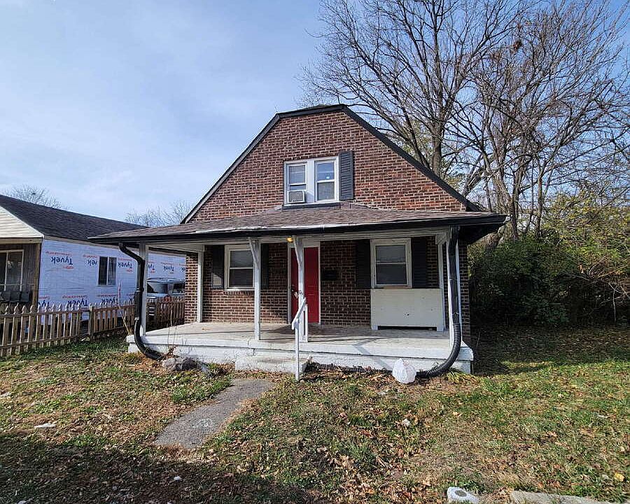 1st image of 2844 N Gladstone Ave