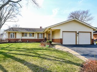 81 Grange Rd, Elk Grove Village, IL 60007