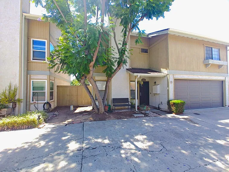 3310 E Collins Ave #1 — Photo 1