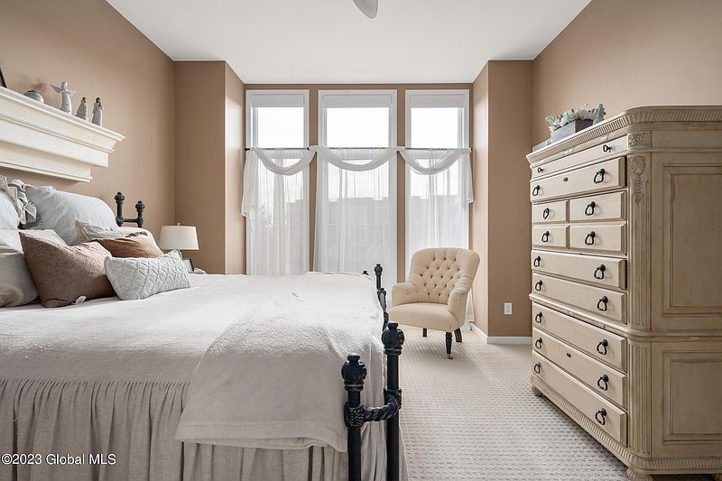 5th image of 1 Bryn Mawr Court
