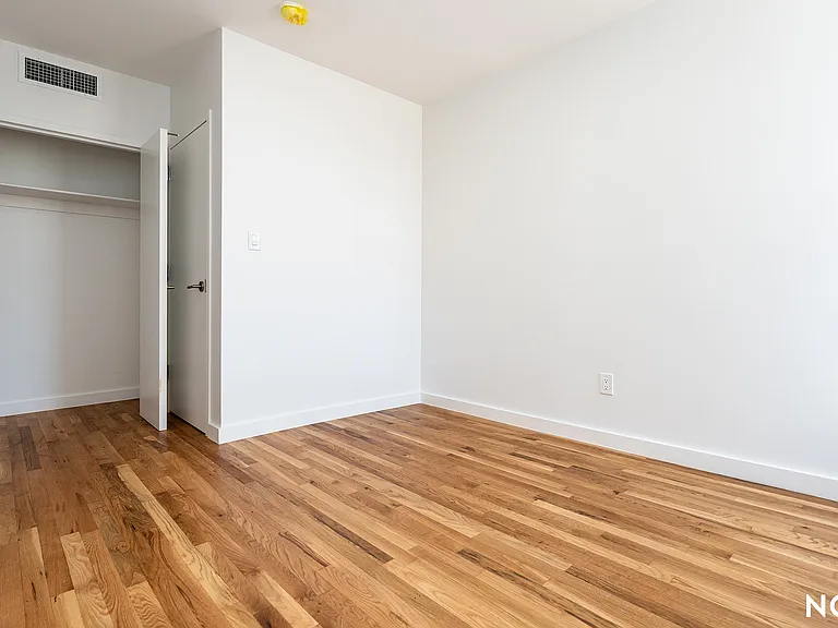 160 Johnson Ave #2B — Photo 10