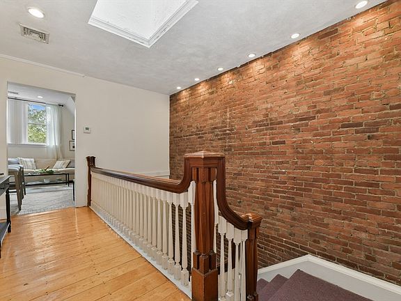 3rd image of 1774 Beacon St APT 6