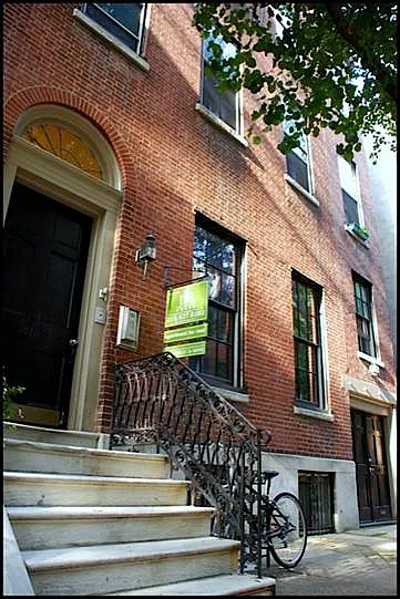 1012 Clinton St #1F — Photo 1
