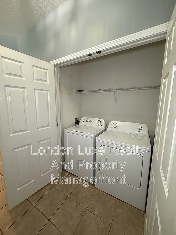 3 bed, 2.0 bath, 1408 sqft, $1,700 — Photo 3