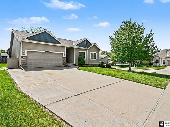 5th image of 13702 Williamsburg Dr