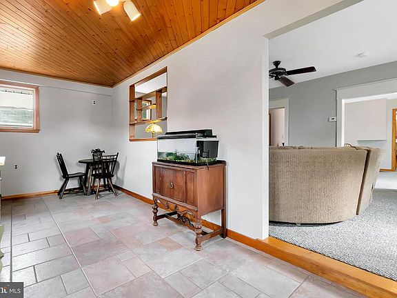 4th image of 108 Hawthorne Ave