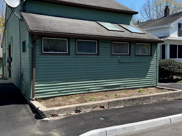 147 High Street, Torrington, CT 06790