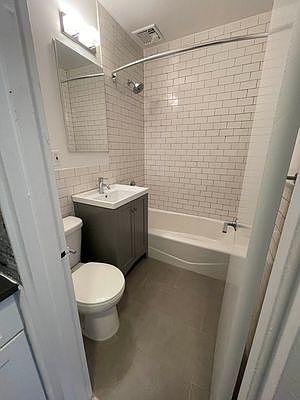 4th image of 1640 York Ave #2AO