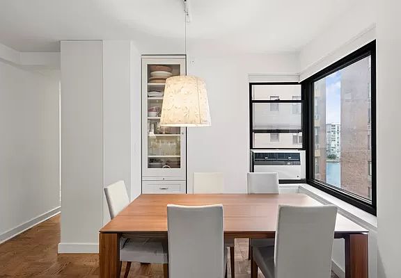 3rd image of 55 E End Ave APT 7LM