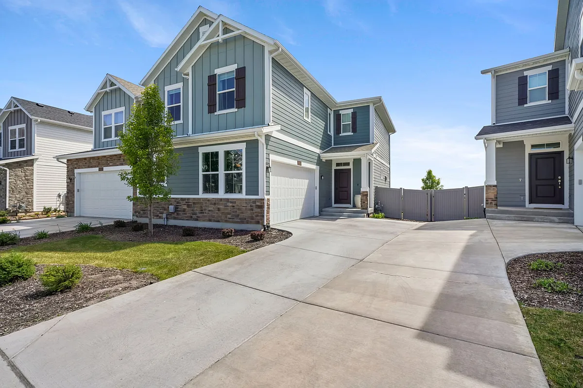 Building Photo - 5035 W Willowbank Dr