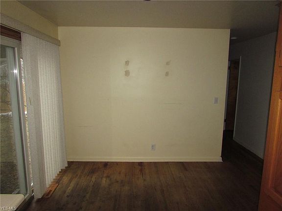5th image of 214 Bermont Ave