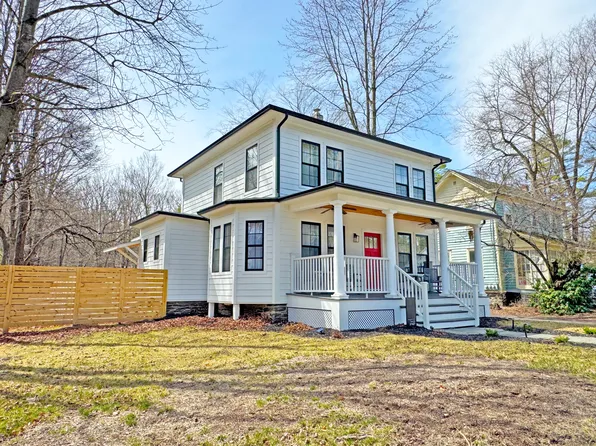 115 Tinker St, Woodstock, NY 12498