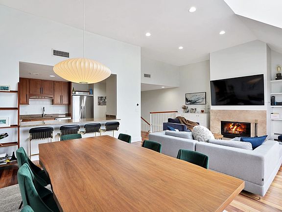 3rd image of 208 Shearwater Ct W #73R