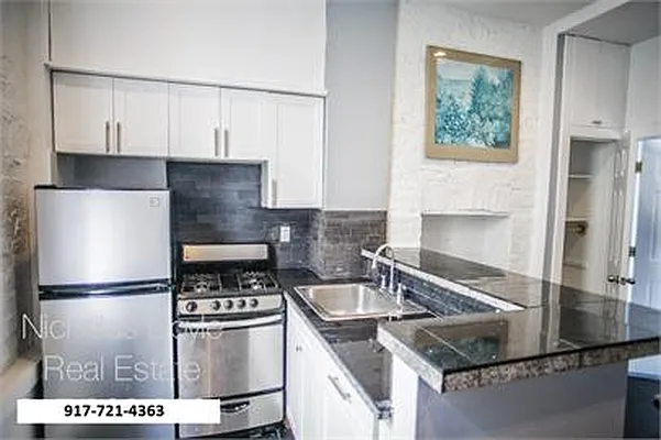 Rented by 585 Evergreen Avenue, LLC | media 7