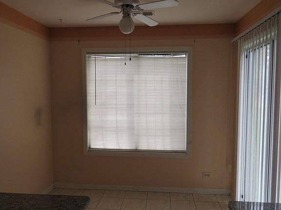 5th image of 2493 Charleston Dr Unit 5