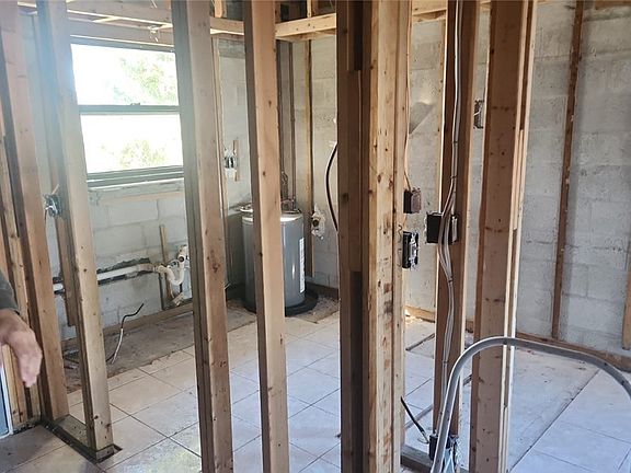 5th image of 46 Boundary Blvd APT 5