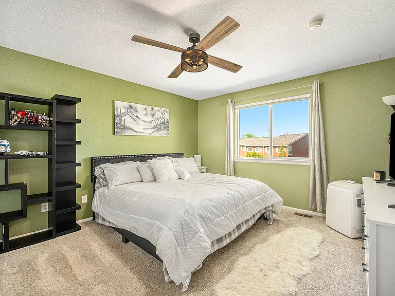 348 Smith Cir — Photo 9