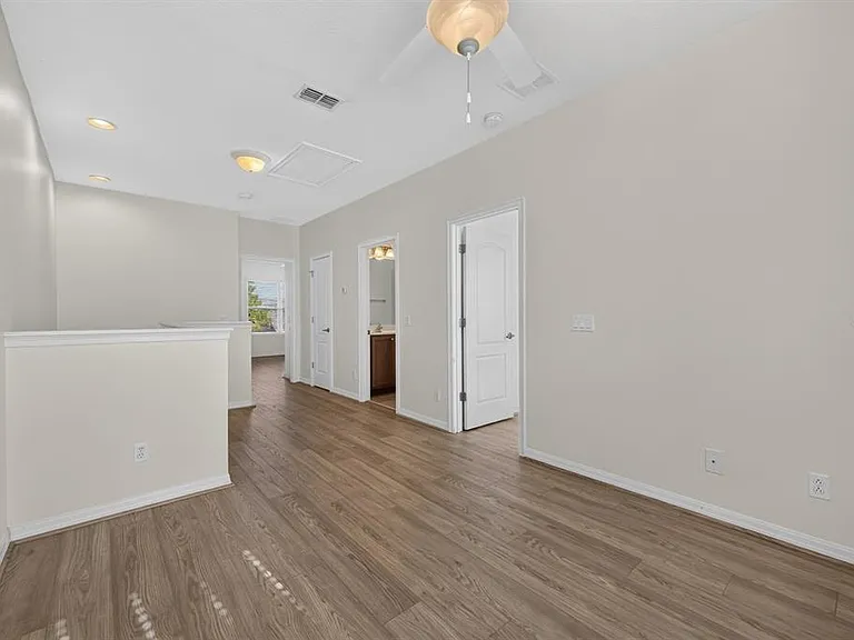 7516 Bentonshire Ave — Photo 8